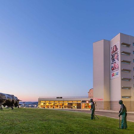 Hotel Ibis Bragança Esterno foto