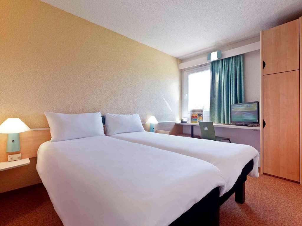 Hotel Ibis Bragança Camera foto