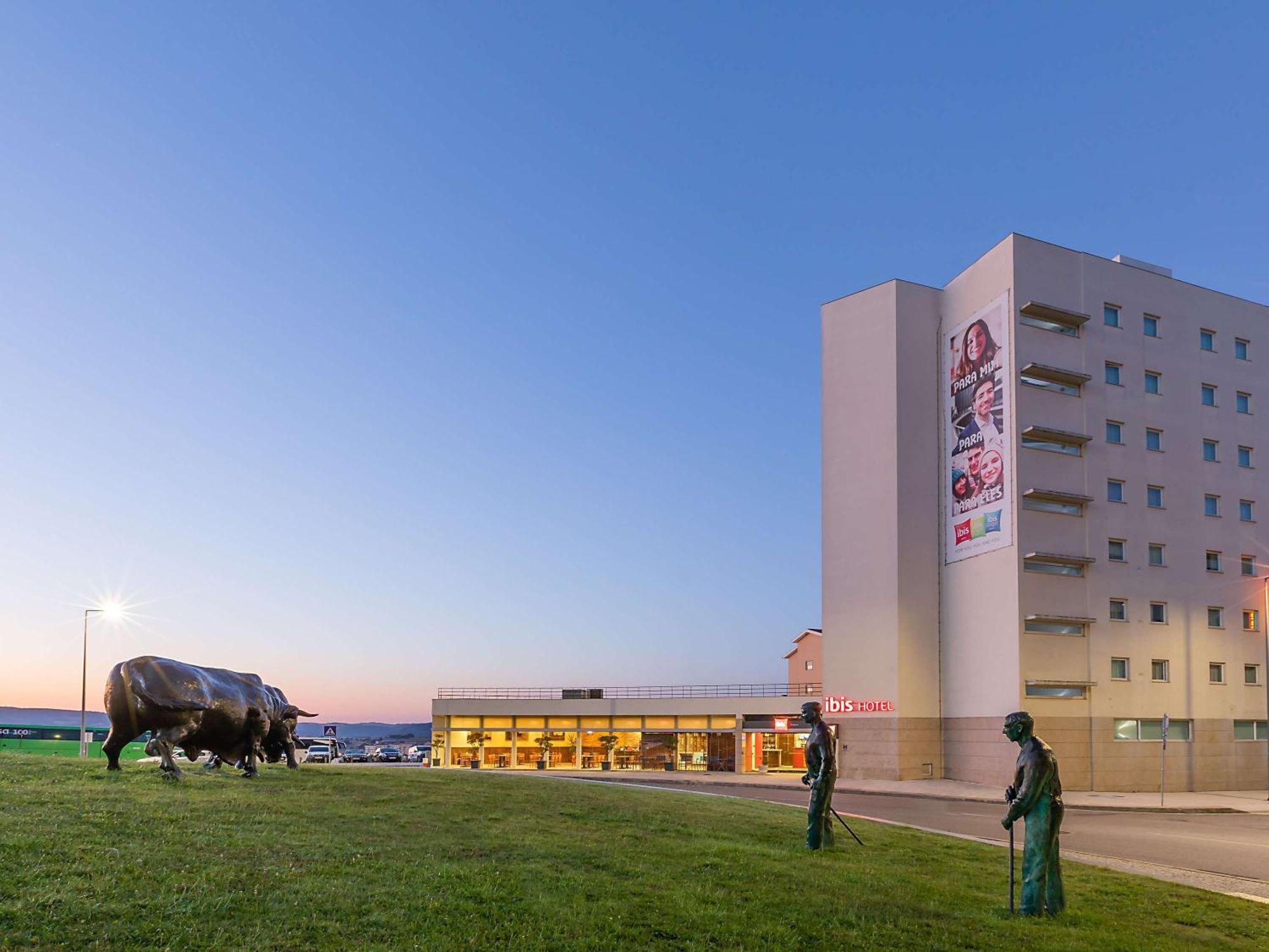Hotel Ibis Bragança Esterno foto